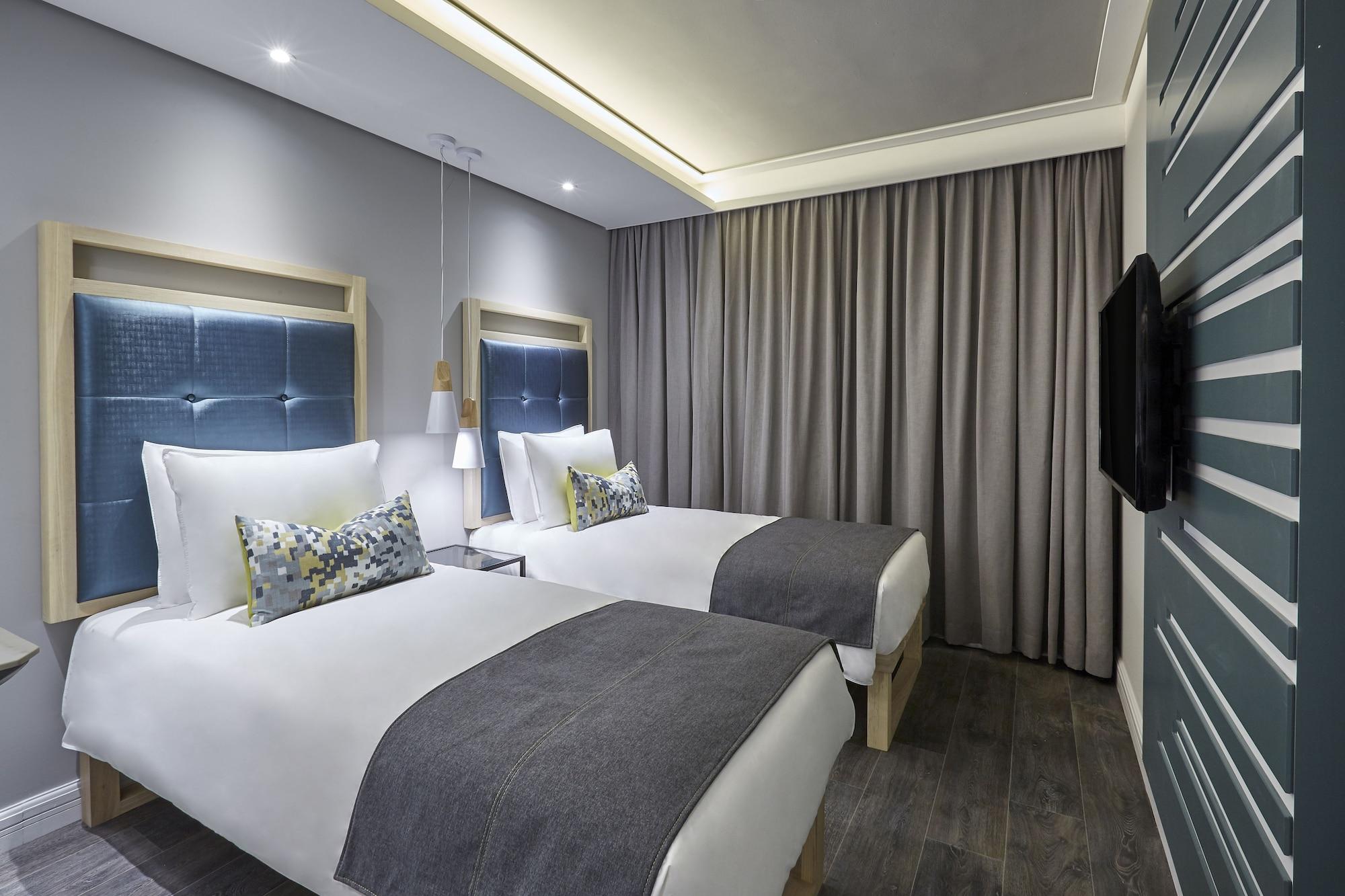Hotel Stayeasy Bowl 3*